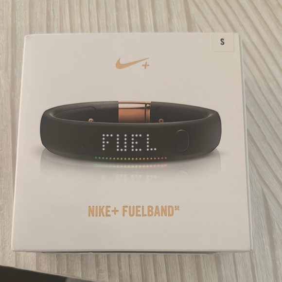 Nike+ FuelBand SE Black - Picture 1 of 3